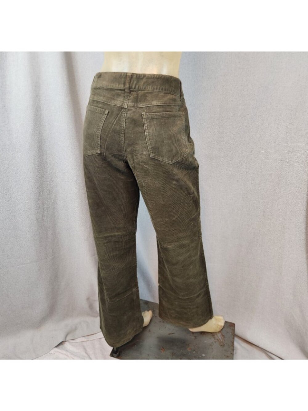 Ann Taylor LOFT Green Corduroy Straight Leg Pants Slacks Size 10 MEDIUM 32Wx32 I - Picture 4 of 7